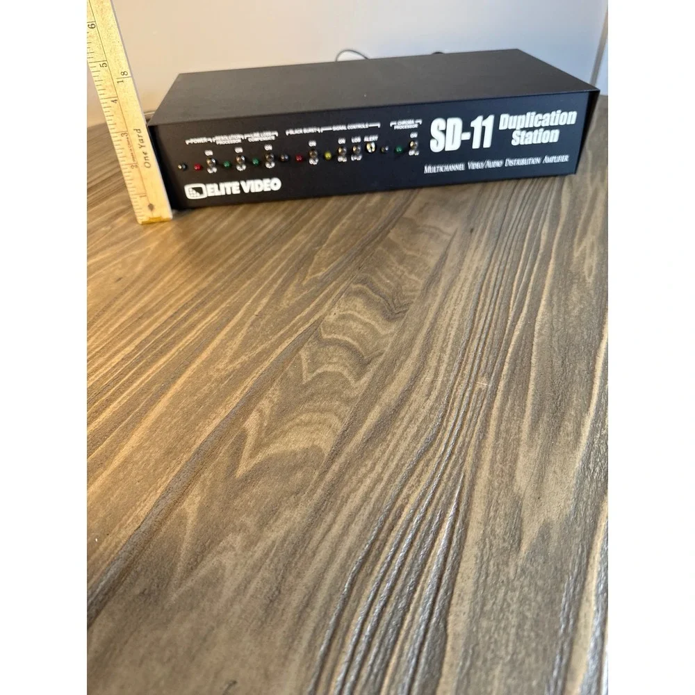 VTG Elite Video SD-11 Duplication Station Distribution Amp Black W/Power Adapter